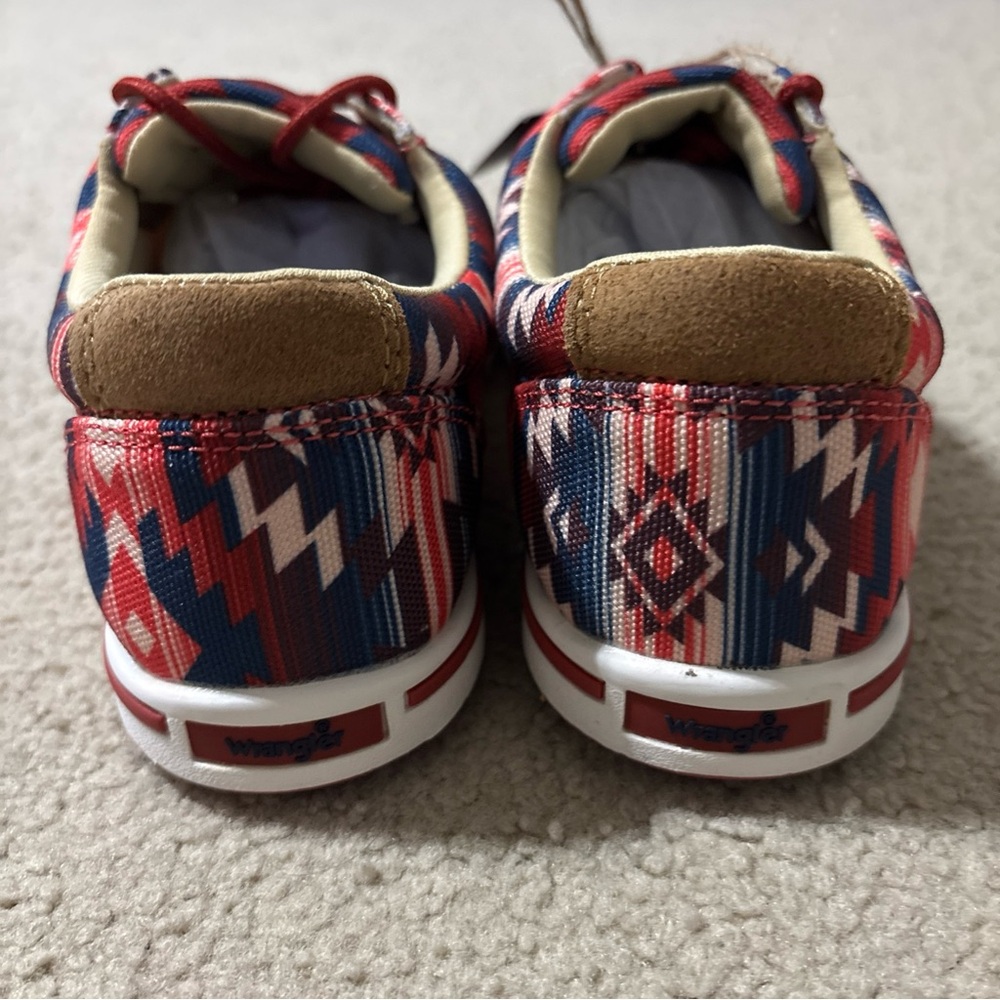 Wrangler WomensSize 6.5M Red Ombre Aztec Print Low Top Casual Shoes KWC0021 NEW - Picture 7 of 11